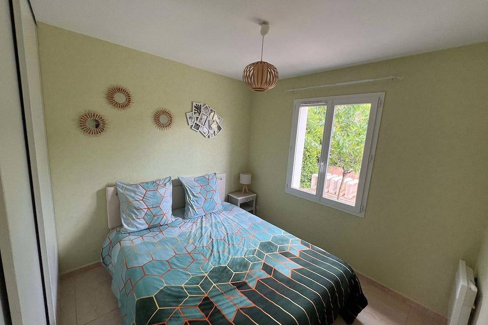 Charming, quiet villa with heated pool and Jacuzzi in Taradeau, Draguignan Region