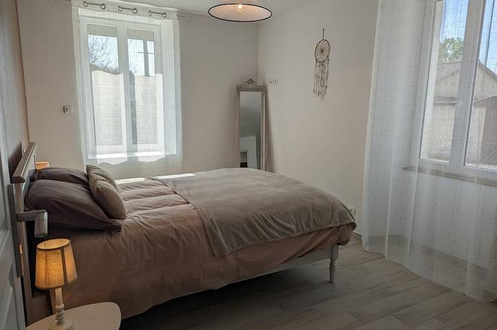 Gîte pour 6 personnes, avec jardin à Montboyer - 2