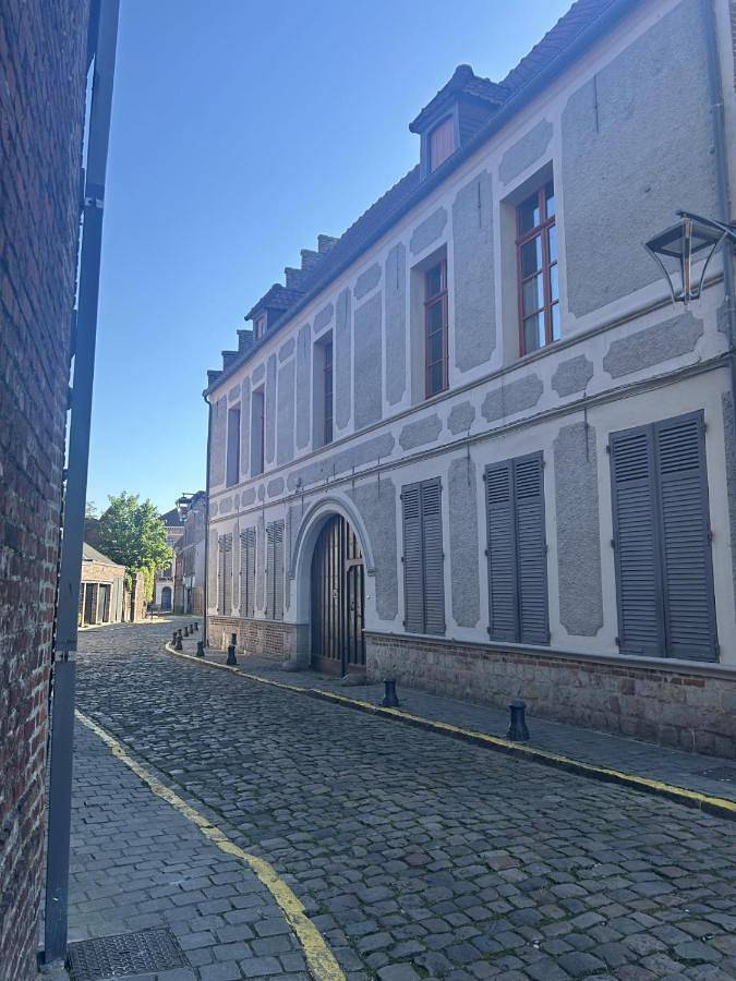 Queen Room with Spa Bath in Béthune, Région de Béthune