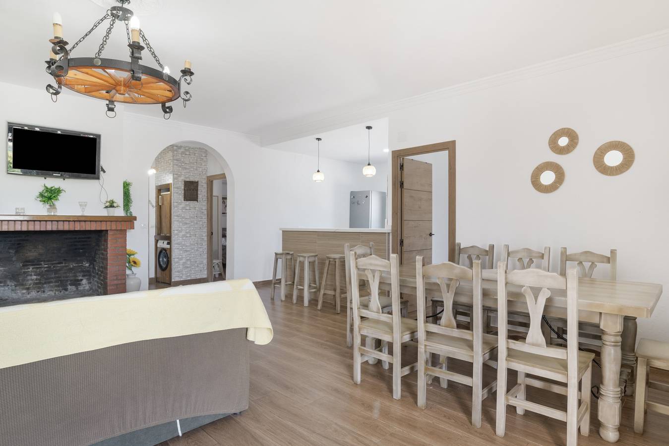 Appartement entier, Appartement 'Arroyuelo' avec vue sur la montagne, Wi-Fi et climatisation in Prado del Rey, Pueblos Blancos