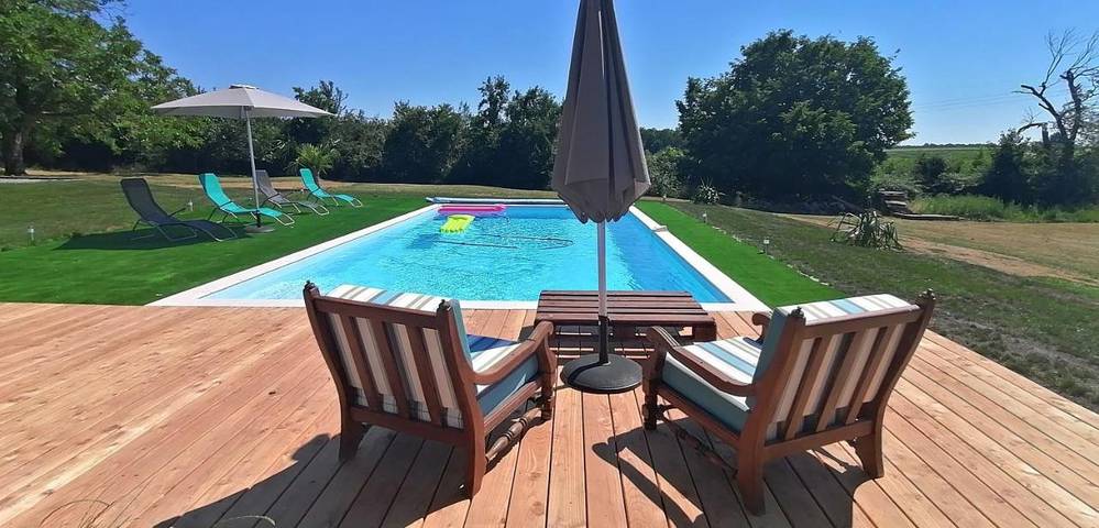 Location de vacances pour 10 personnes, avec vue ainsi que jardin et piscine à Guillac (Gironde) - 3