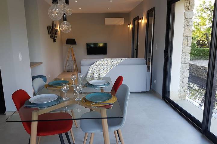 Ferienhaus für 2 Personen, mit Terrasse in Vaison-la-Romaine