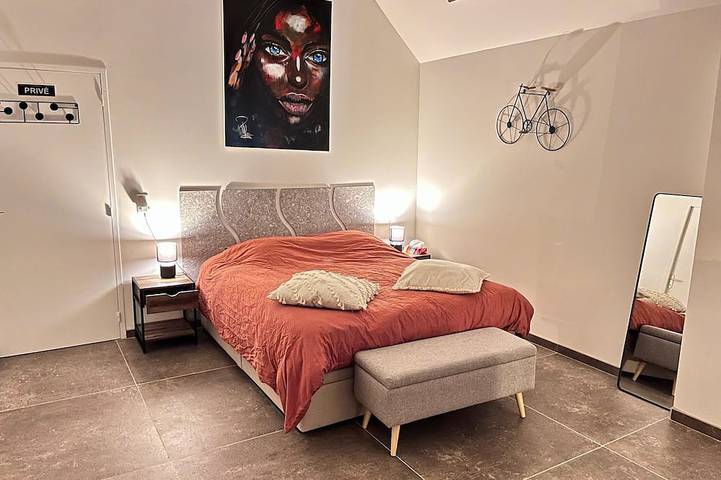 Chambre d’hôte pour 4 personnes, avec Jacuzzi ainsi que Jardin et Piscine à Beaumont (Vienne)