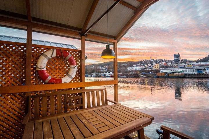 Boot für 6 Personen, mit Terrasse und Ausblick in Prag