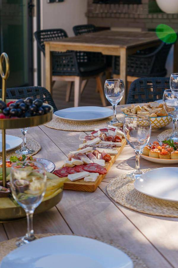 Location de vacances pour 12 personnes, avec jardin ainsi que jacuzzi et piscine à Ribamar - 4