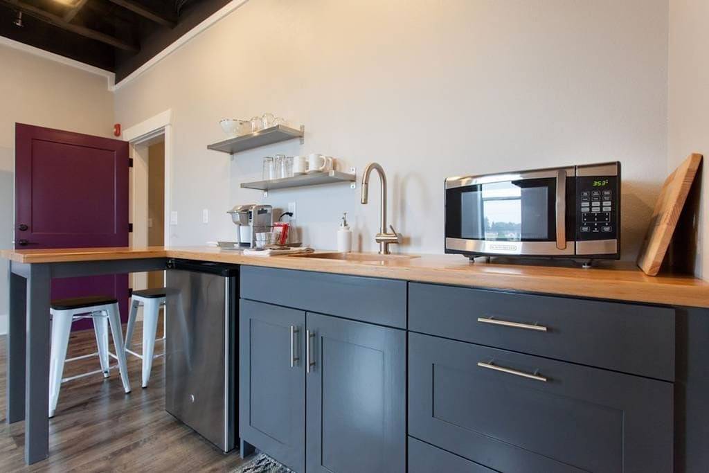 Ganze Wohnung, Last Minute Preise! Luxuriöse Kaminsuite in einem modernen Loft in Wine Country in Dundee (OR), Yamhill County