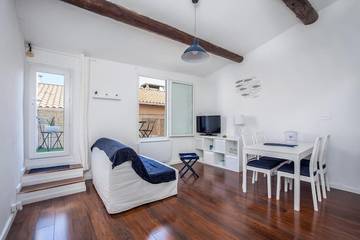 Gîte pour 4 personnes, avec terrasse et vue dans Basilique De Sainte Marie Majeure La Major Marseille