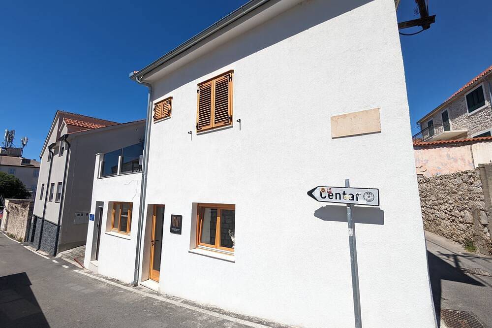 Apartamento entero, Apartamento-estudio con una terraza Sibenik (As-24424-a) in Šibenik, Condado de Šibenik-Knin
