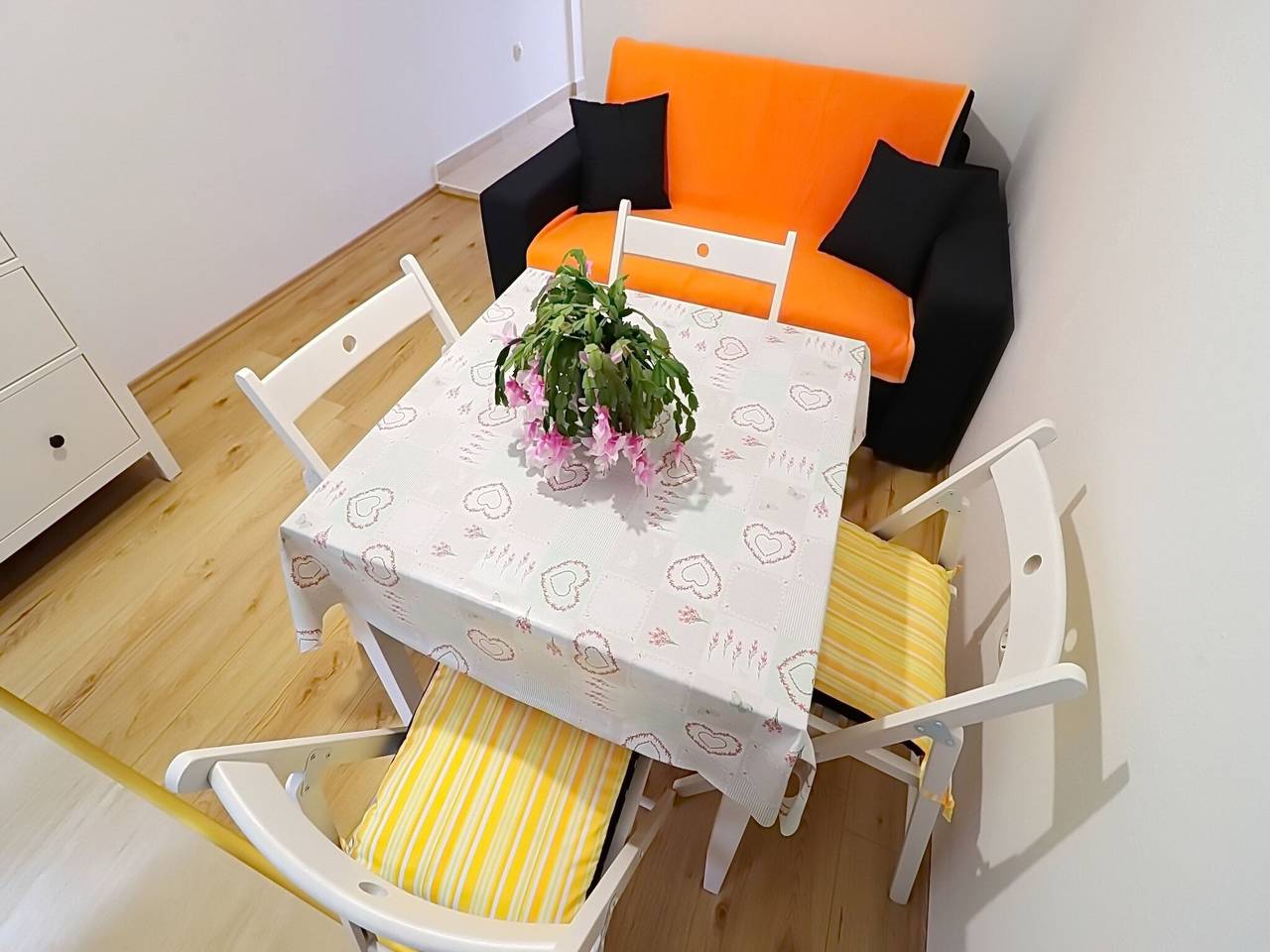 Ganze Wohnung, Apartments Nodilo - Comfort One Bedroom Apartment with Balcony and Sea View (Apt 3) in Mljet