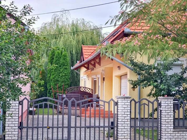 Ferienhaus für 9 Personen, mit Garten und Ausblick, mit Haustier in Keszthely
