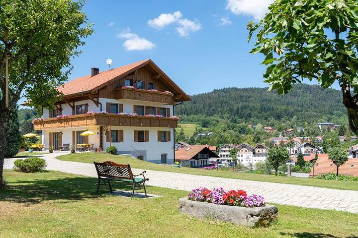 Ferienhaus für 4 Personen, mit Balkon und Garten - 1