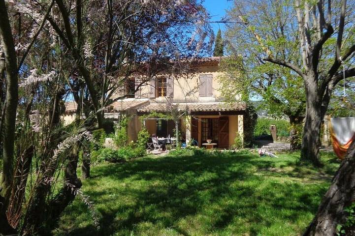 Agriturismo pour 9 personnes, avec Terrasse et Jardin à Auriol