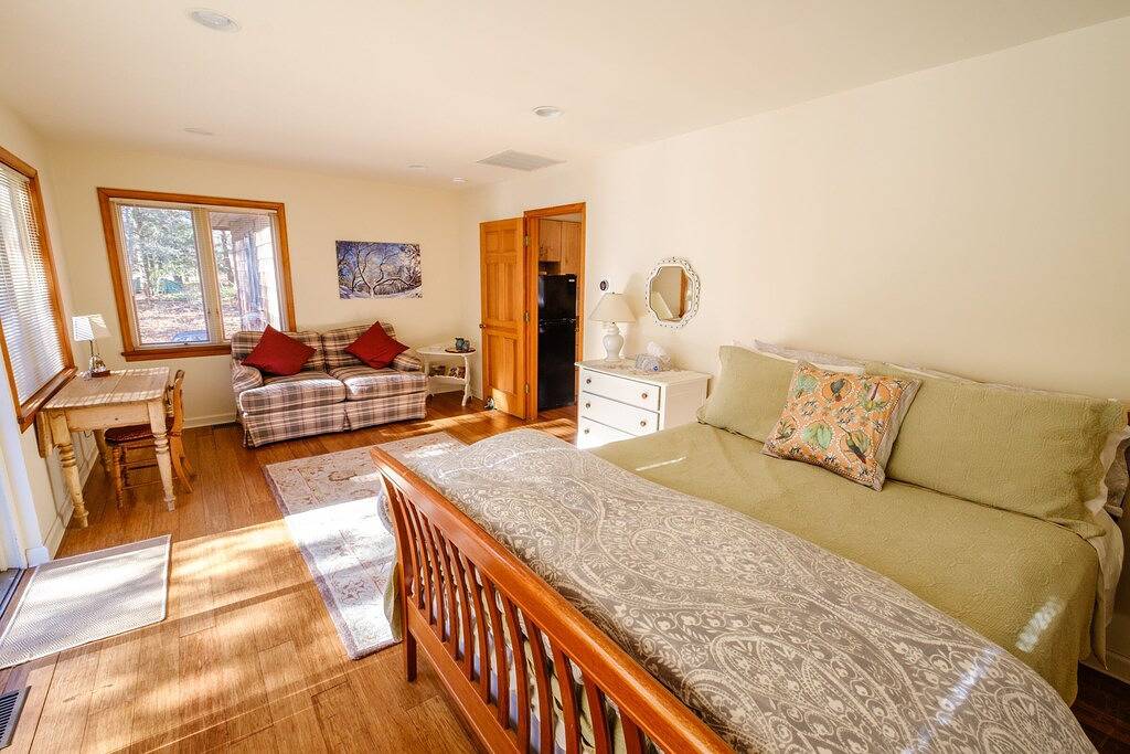 Streamside Cottage Fuß in die Stadt von Woodstock in Woodstock, Catskill Mountains
