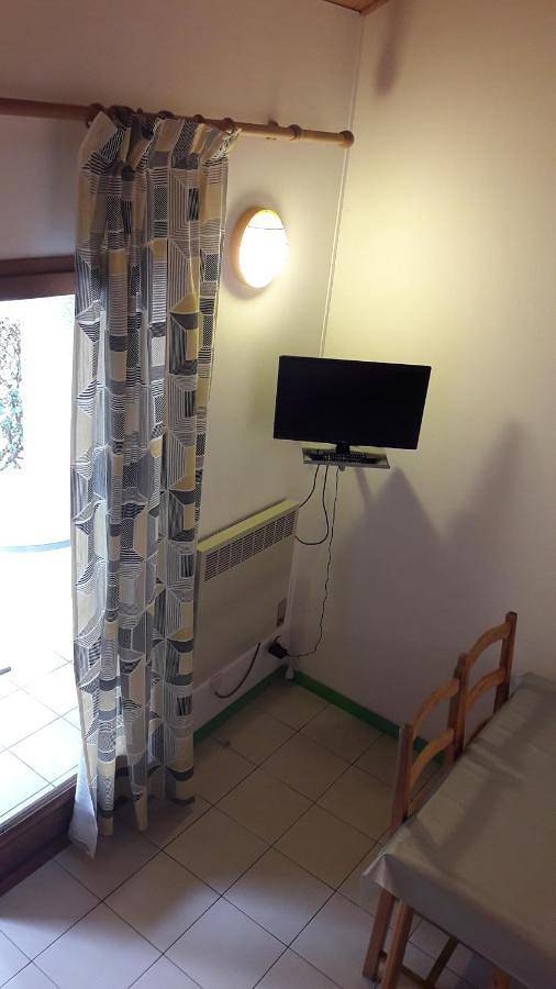 Parc de vacances pour 2 personnes, avec piscine ainsi que vue et terrasse dans les Landes - 2