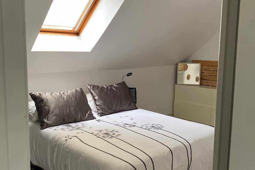 Appartement entier, Le Charmant, appartement chaleureux en centre ville, au calme- chambre séparée in Lannion, Ceinture Dorée