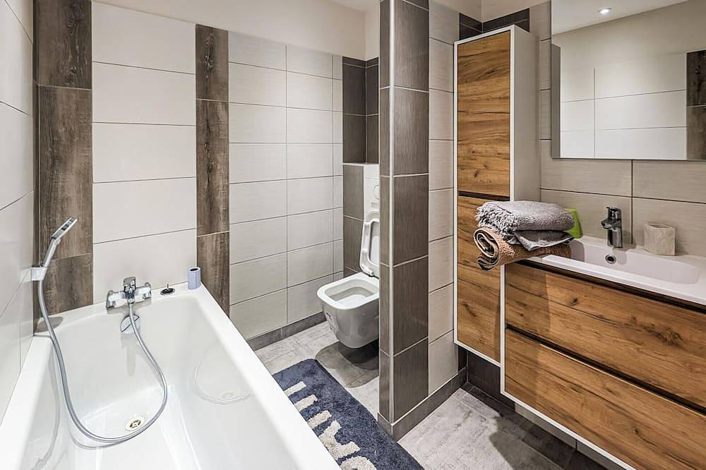 Appartement entier, 1 bedroom pet friendly apartment in Bellaffaire in Bellaffaire, Région de Forcalquier