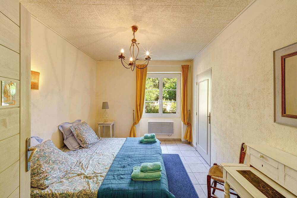 Ganze Wohnung, Luxe Appartement in Mas (Uzès) - Schwimmbad 12-6 m - 3,5 ha Natur in Tresques, Nimes und Umgebung