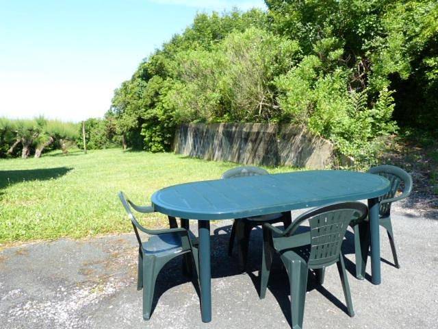 Appartement de vacances pour 4 personnes, avec terrasse et jardin