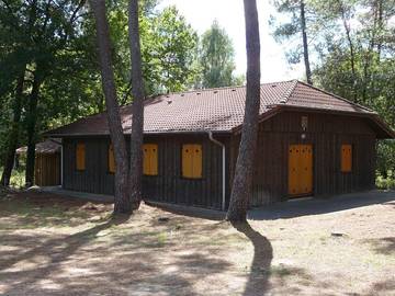Gîte pour 18 personnes, avec jardin dans Lac du Baron Desqueyroux