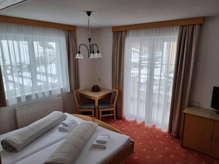 Ferienwohnung für 2 Personen, mit Sauna und Balkon sowie Garten in Ischgl - 4