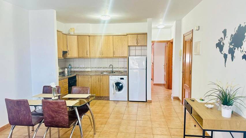 Gîte pour 4 personnes, avec terrasse et vue dans Los Menores - 2