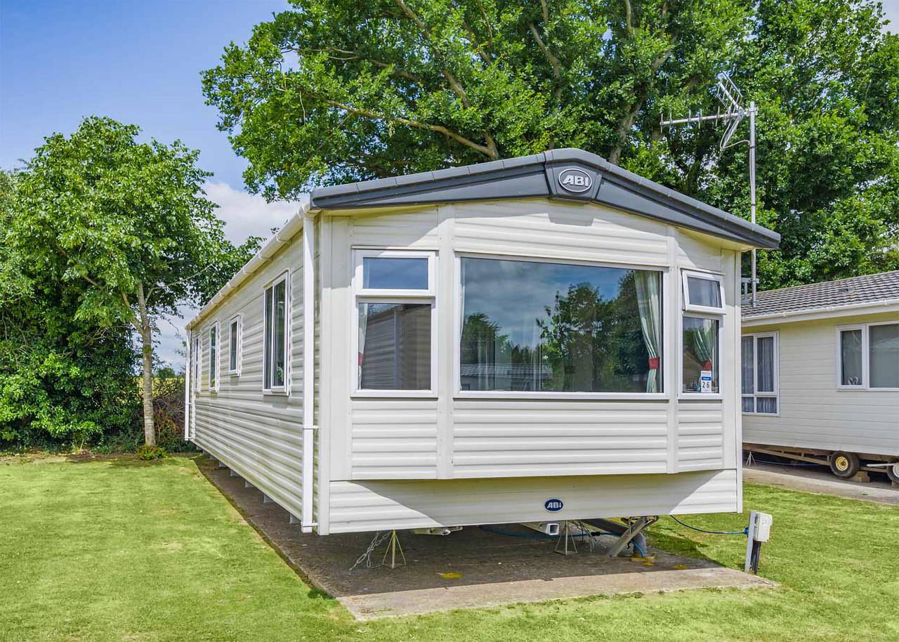 Gold Caravan. With dedicated parking and decking. in St. Helens, Isle of Wight