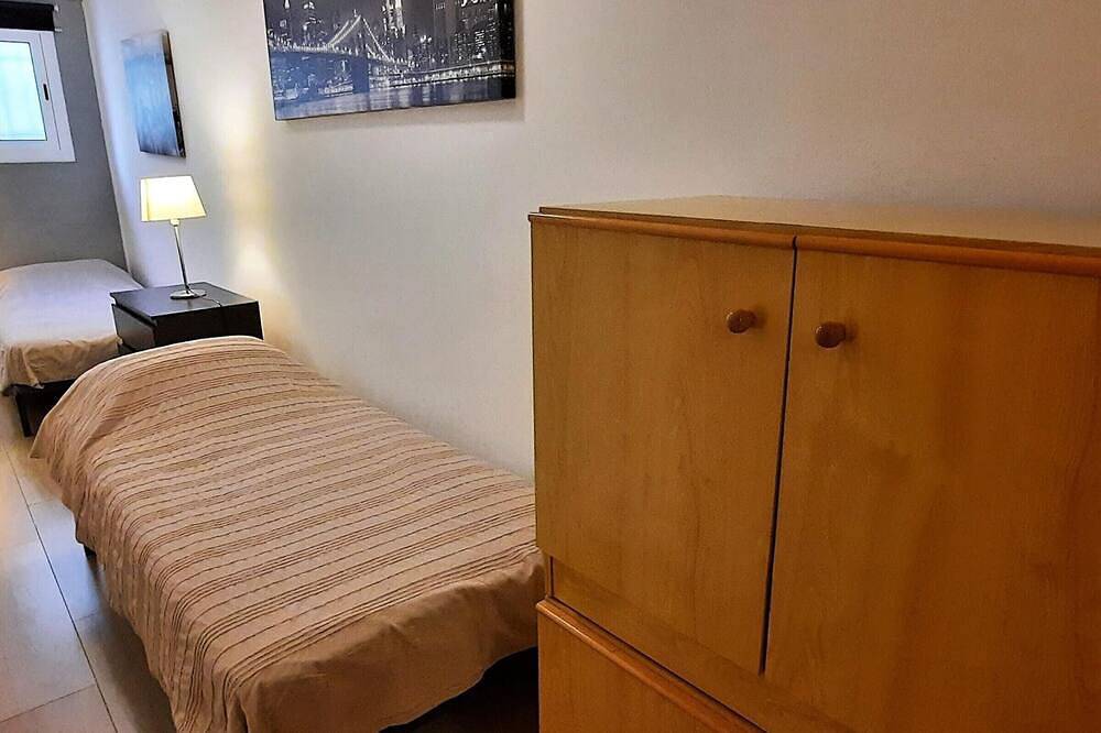Apartamento entero, Apartamento en Colera con Terraza y Piscina Comunitaria in Colera, Alt Empordà