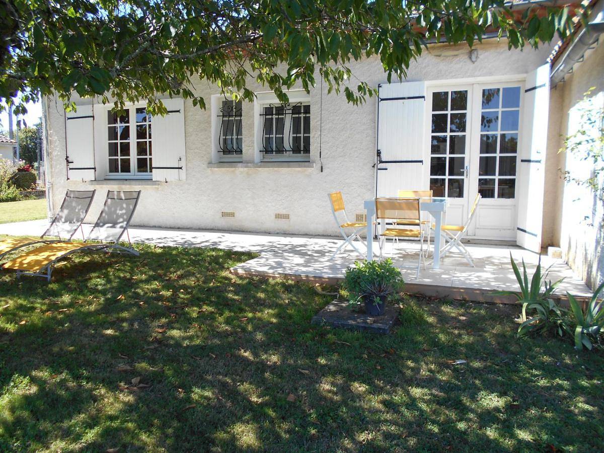 Two-Bedroom House in Villeréal, Région de Villeneuve-sur-Lot