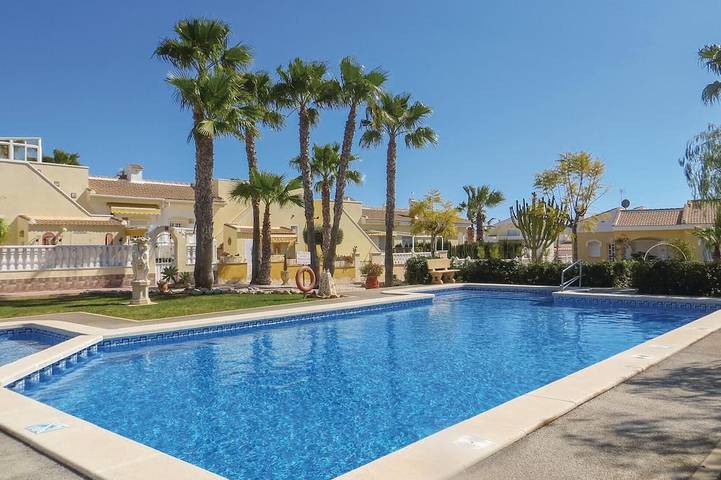 Ferienhaus für 4 Personen, mit Terrasse und Pool - 1