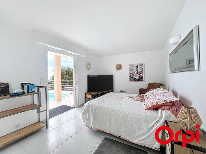 Villa pour 2 personnes, avec terrasse ainsi que piscine et jardin à Menton - 4