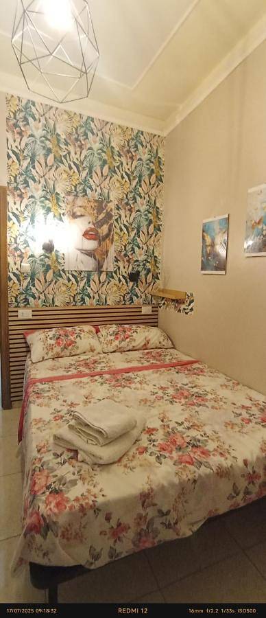 Gîte pour 5 personnes, avec balcon à Adrano - 4