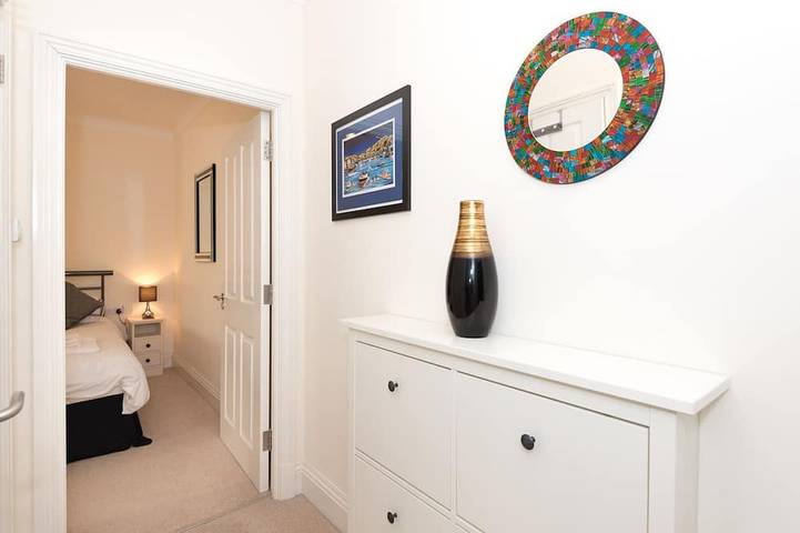 Hermoso apartamento con excelentes vistas, wifi y estacionamiento en el lugar in Looe, Cornualles