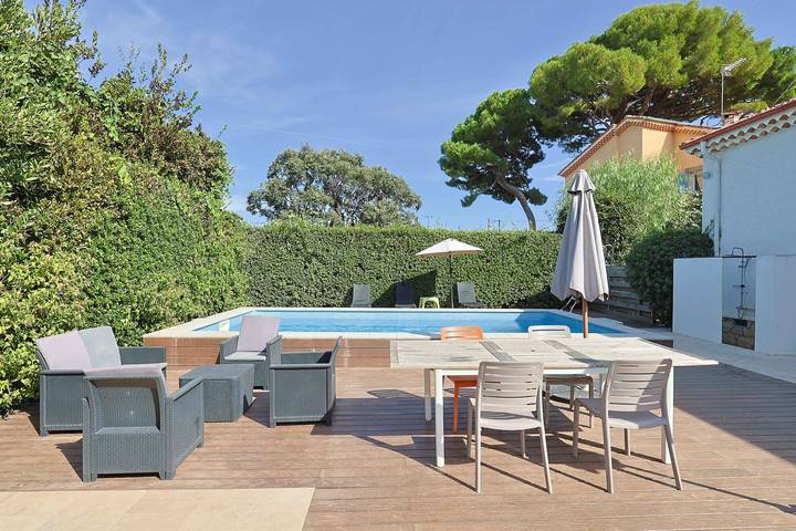 La Ritournelle (8p) with pool at Cap d'Antibes in Antibes, Costa mediterranea (Francia)