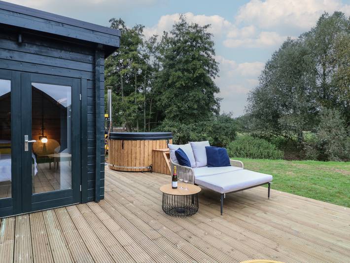 Lodge for 4 people, with Garden and Sauna in Rutland