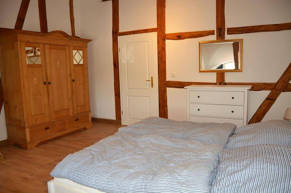Ganze Wohnung, Schwalbennest - Gutshaus Redentin in Krusenhagen, Neuburg