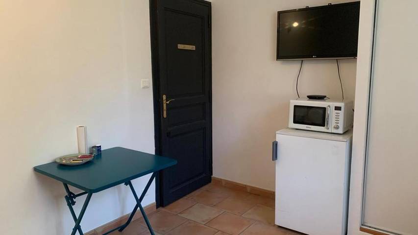 Gîte pour 4 personnes, avec piscine et jardin ainsi que balcon et vue à Château-Arnoux-Saint-Auban - 4