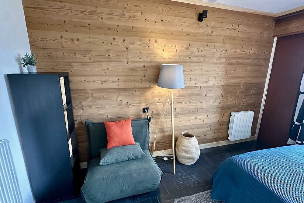 Entire apartment, Le Joy - Murat le Quaire - 5 pers in Murat-le-Quaire, Volcans d'Auvergne Regional Nature Park