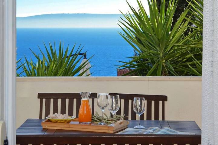 Ferienwohnung für 8 Personen, mit Pool und Balkon - 1