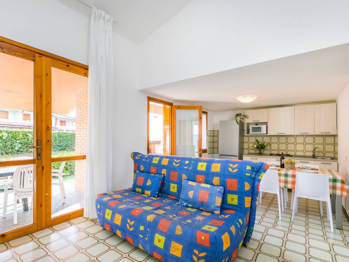 Ferienhaus für 6 Personen, mit Balkon und Kinderpool sowie Garten in Bibione - 4