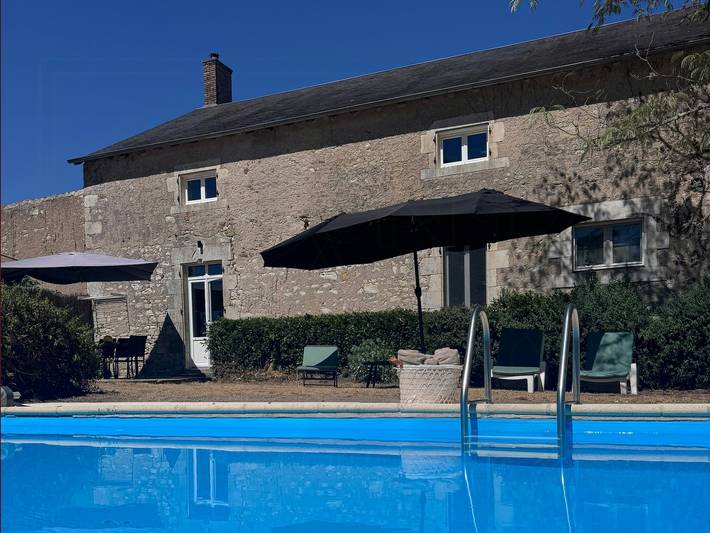 Schöne Ferienwohnung mit privatem Pool in La Brenne in Journet, Vienne