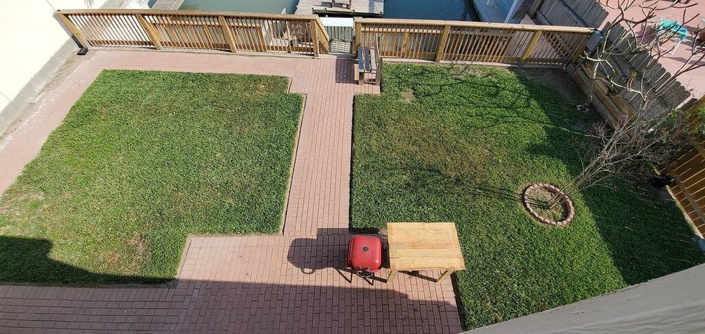 Vacation rental for 6 people, with yard and terrace in Port Isabel