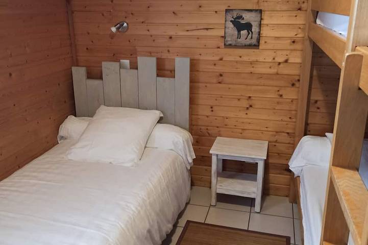 Chalet pour 5 personnes, avec terrasse et jardin ainsi que sauna et piscine à Aydat - 2