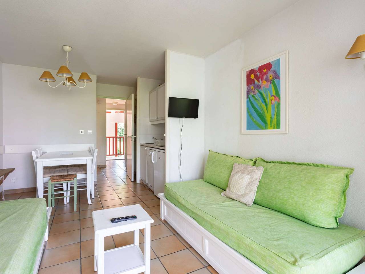 Apartamento entero, Estudio moderno con piscina y parking, cerca de la cornisa vasca in Urrugne, Region de Bayona
