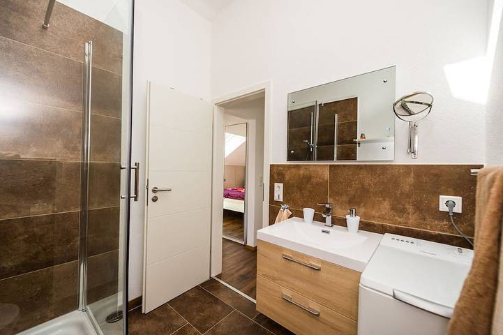 Ganze Wohnung, Moderne Ferienwohnung 30 min. Airport / Messe Frankfurt in Roßdorf, Landkreis Darmstadt-Dieburg