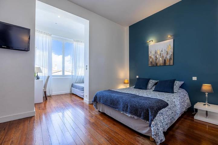 Chambre d’hôte pour 3 personnes, avec Terrasse ainsi que Jardin et Vue