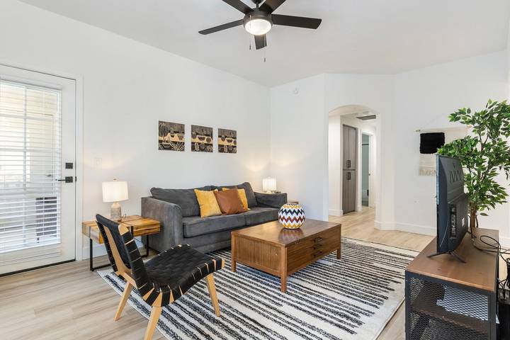 Holiday rental for 10 people, with garden and balcony as well as pool, child-friendly in Phoenix