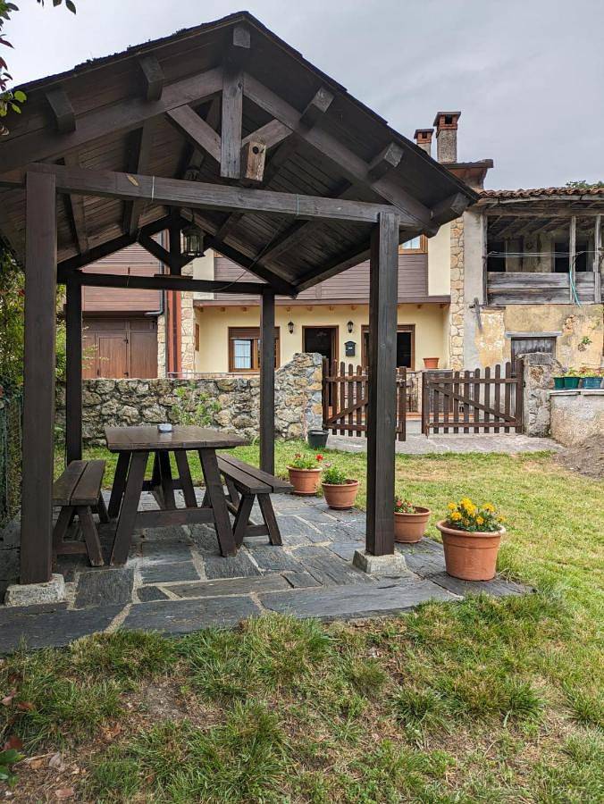 Casa rural para 10 personas, con Terraza además de Jardín y Vistas en Pruneda