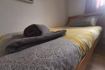 Holiday Home for 9 People in Plymouth, South West England, Photo 4