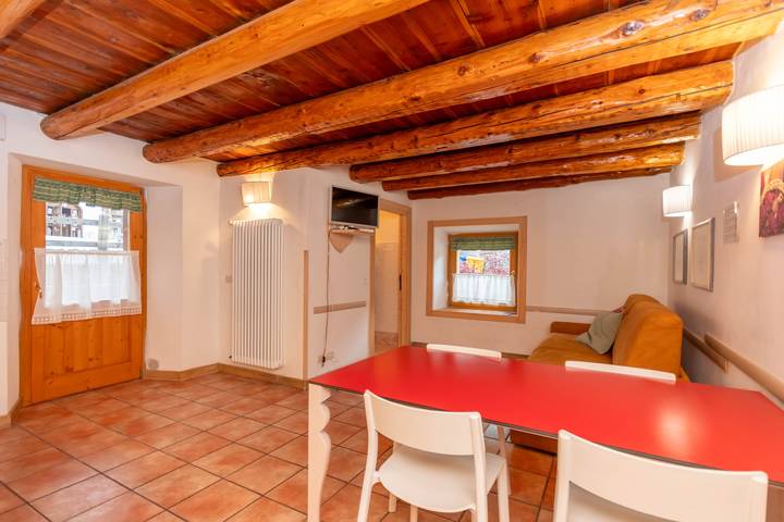 Entire apartment, Casa Alessandra 4 in Falcade, Dolomiti Superski