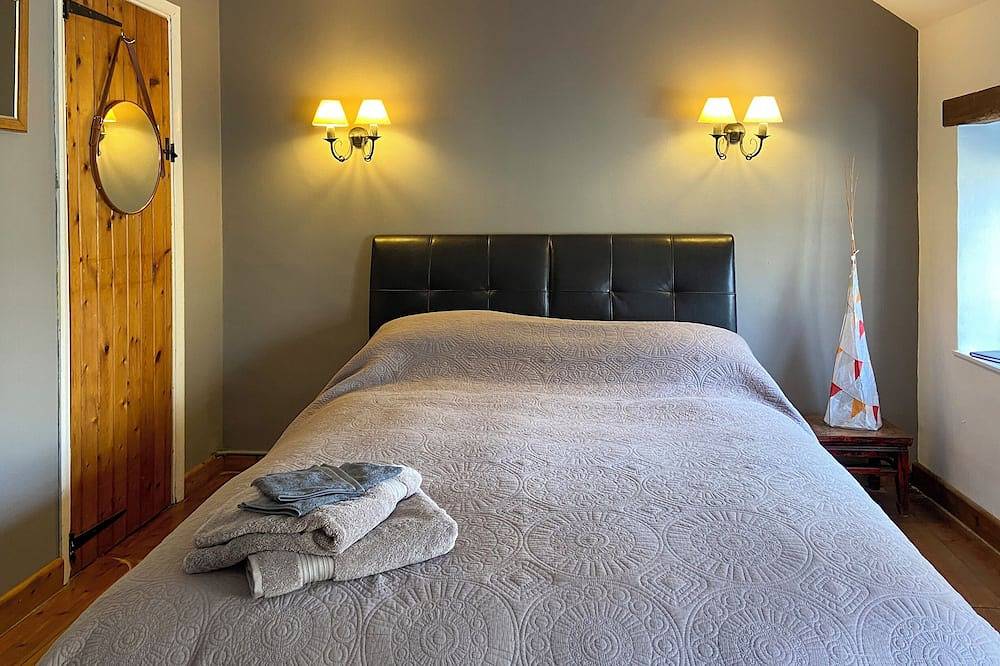 Lamorna Cottage, pet friendly, with open fire in Chipping Norton in Chipping Norton, Oxfordshire